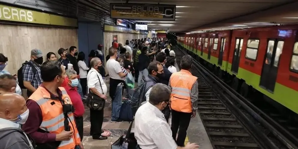 &Eacute;sta es la cobertura para usuarios ante accidente en el Metro de la CDMX Cr&eacute;ditos: Especial 