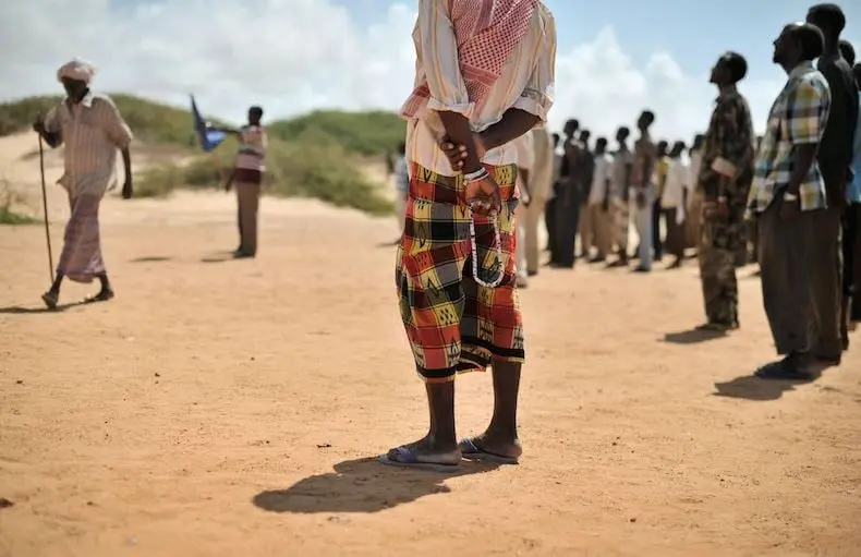  Idiomas que se hablan: 277 