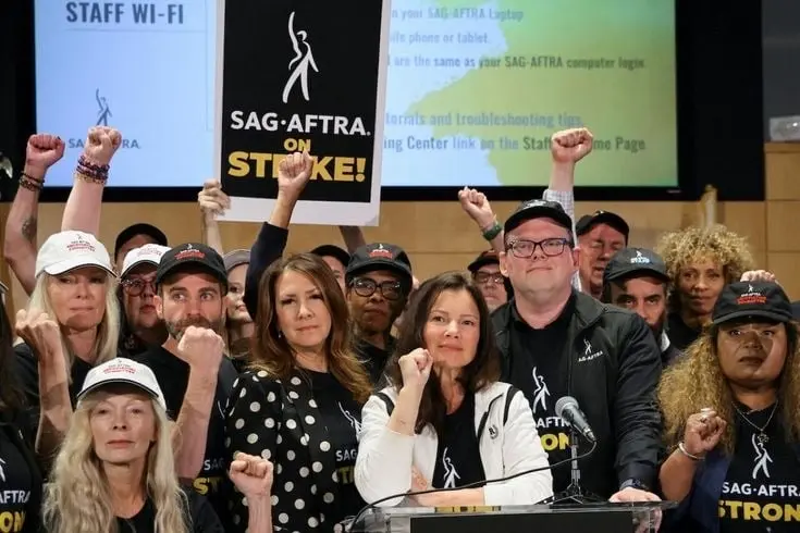 Luego de varias juntas entre el Sindicato de Guionistas de Estados Unidos (WGA por sus siglas en ingl&eacute;s) anunci&oacute; el pasado 27 de septiembre que llegaron a un acuerdo.