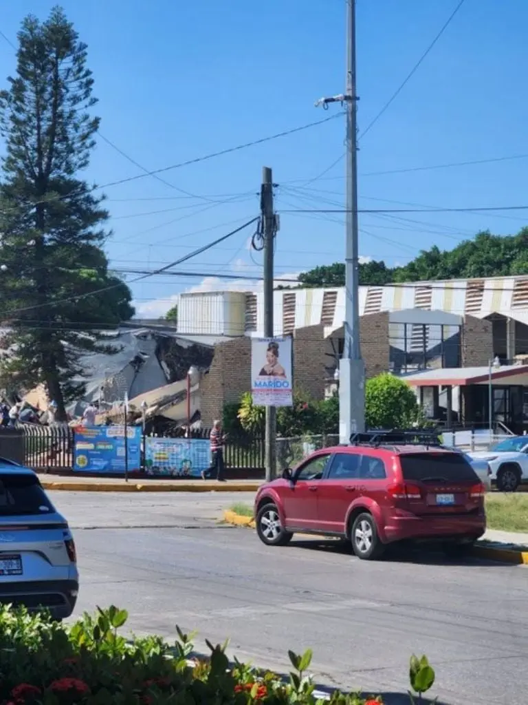 Se derrumba el techo de una iglesia en Tamaulipas, reportan personas atrapadas Créditos: Captura de pantalla