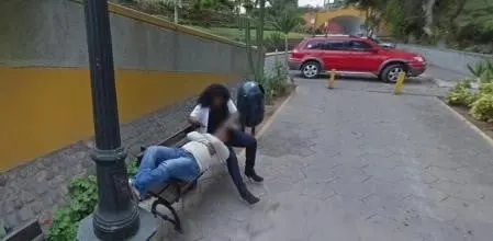 La mujer fue captada siendo infiel por Google Maps. 