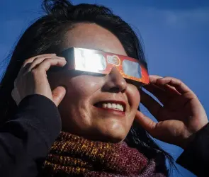 Eclipse en México 2023: ¿Me puedo quedar ciego por ver el eclipse sin lentes o protección?