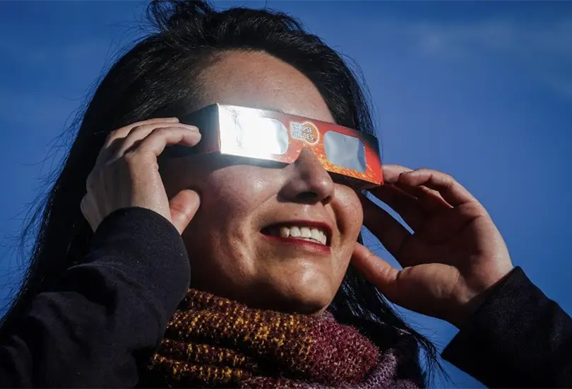 Eclipse en M&eacute;xico 2023: &iquest;Por qu&eacute; no debes ver directamente el sol durante el eclipse? 