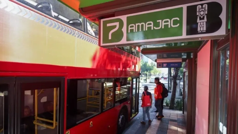 Estaci&oacute;n Glorieta de Col&oacute;n del Metrob&uacute;s cambia su nombre a Amajac. 