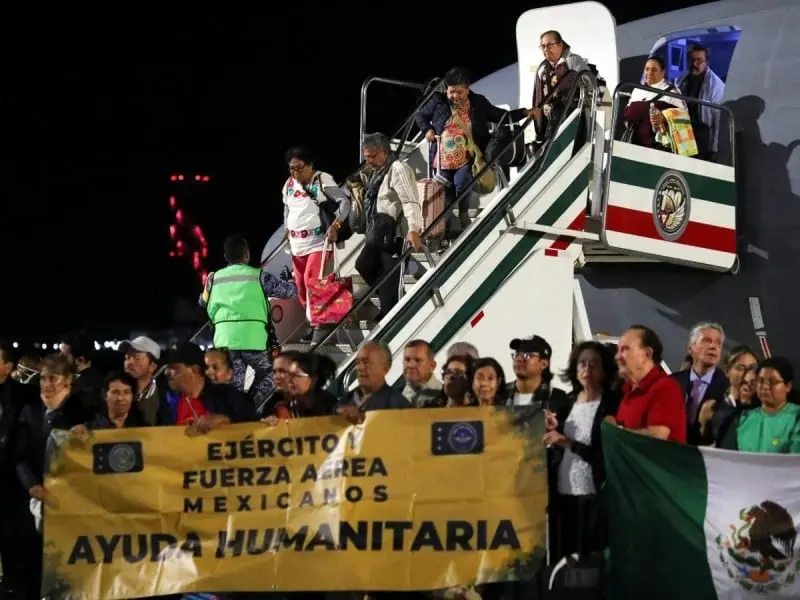 SRE abre registro para puente a&eacute;reo de Israel a Europa. 