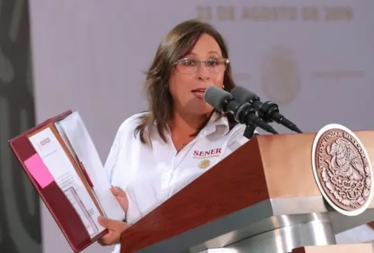 Rocío Nahle, titular de Energía, presenta su renuncia a AMLO. 