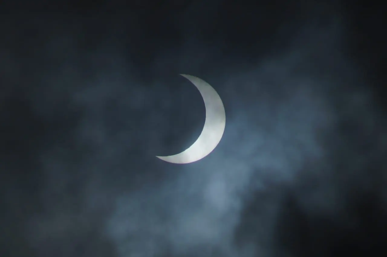 Eclipse Solar Anular llega a su punto máximo en Oaxaca.
