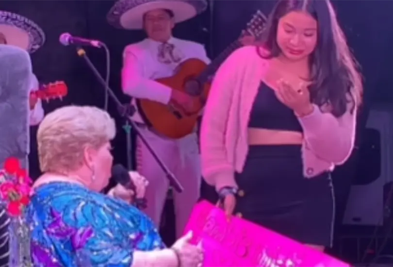 Quinceañera cambia fiesta de XV para asistir a concierto de Paquita la del Barrio Quinceañera cambia fiesta de XV para asistir a concierto de Paquita la del Barrio