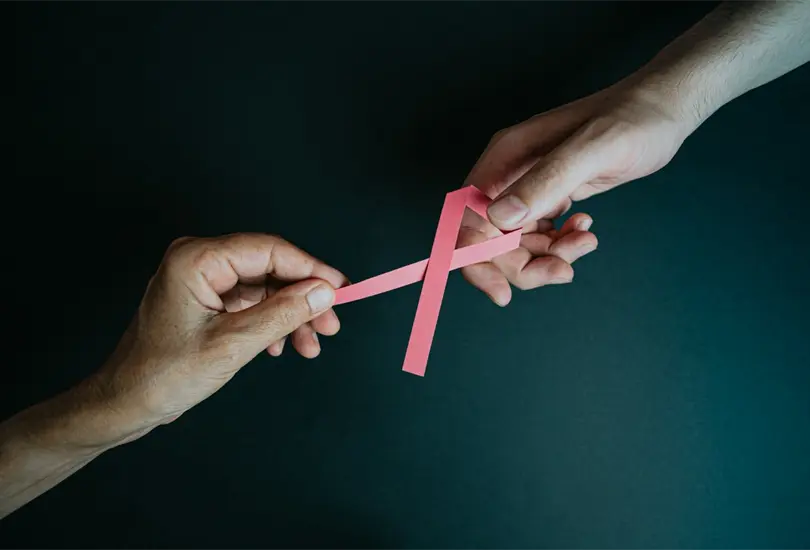 El cine, como forma de arte y expresi&oacute;n, ha desempe&ntilde;ado un papel importante en la sensibilizaci&oacute;n sobre esta enfermedad, alentando a las personas a comprender mejor sus impactos emocionales y f&iacute;sicos