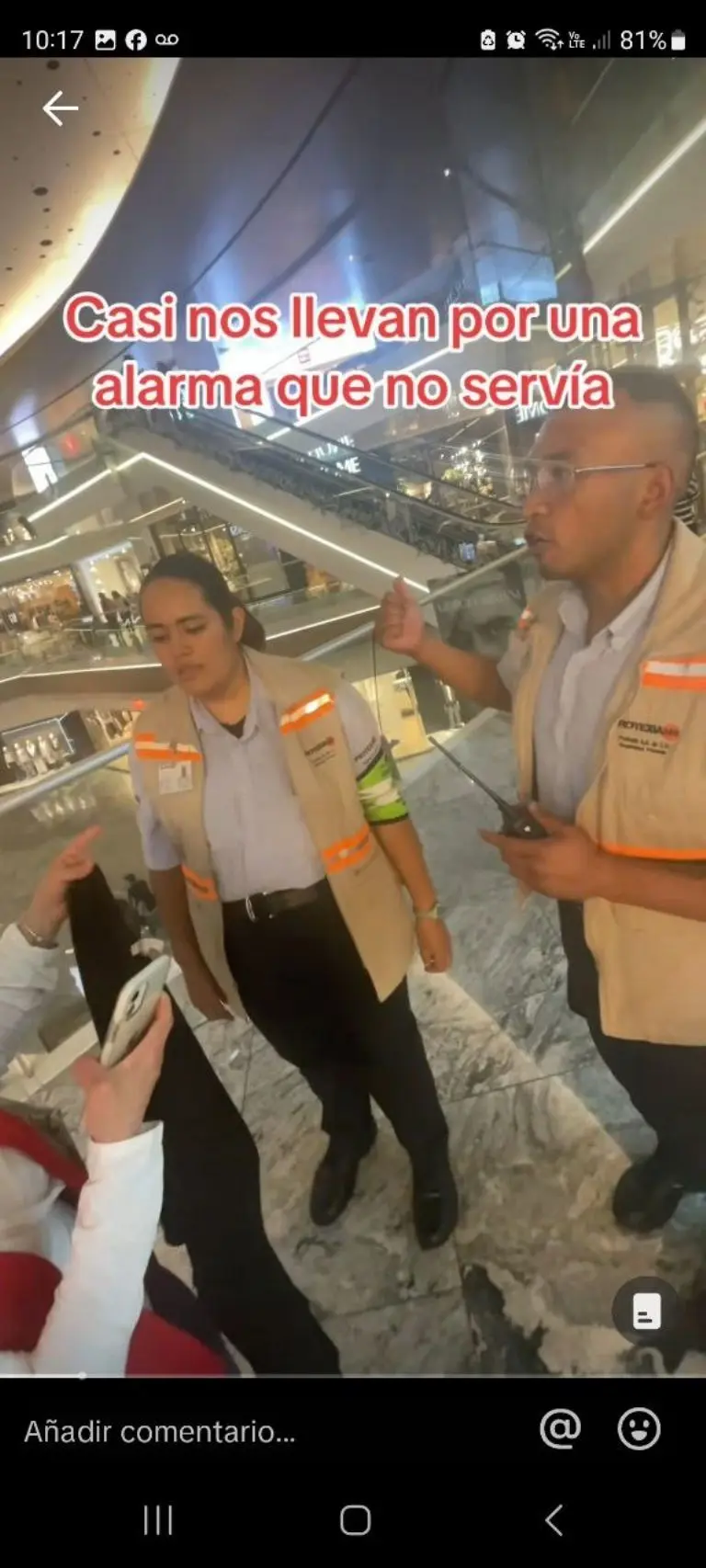 Joven exhibe a personal de H&M por acusarla de robo - Tomada de video