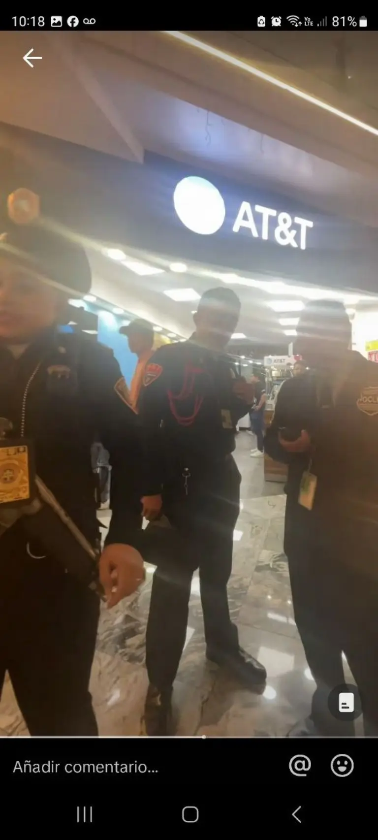 Joven exhibe a personal de H&M por acusarla de robo - Tomada de video