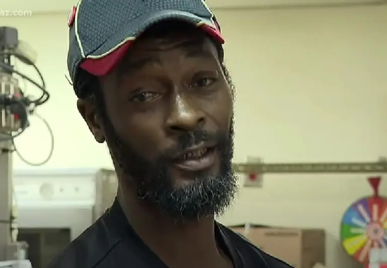 Empleado gana bono (Foto: 13WMAZ)