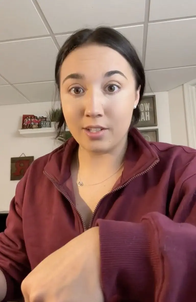 Mujer se muda a otro estado por trabajo y la despiden el primer día. Foto: Tik Tok