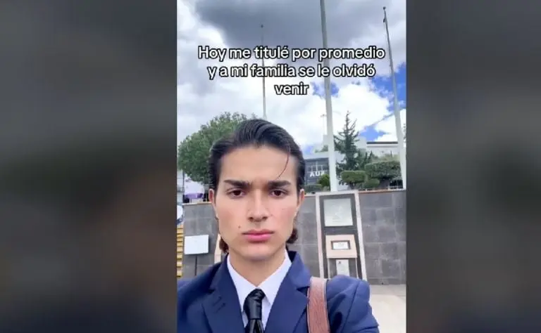 Joven se gradúa y nadie va (TikTok)