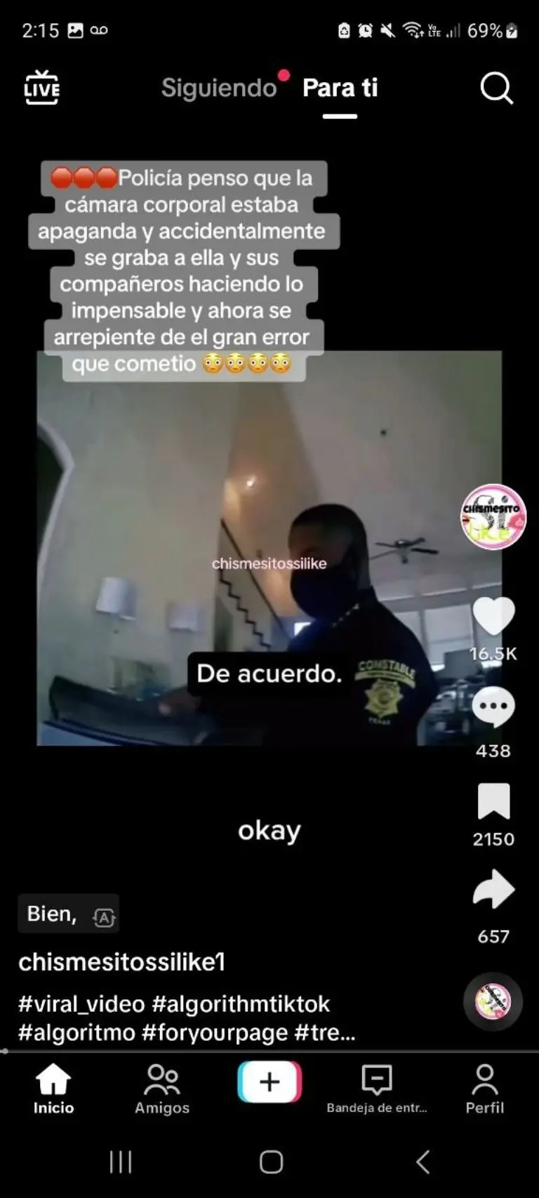 Policía se graba robando accidentalmente - Tomada de video
