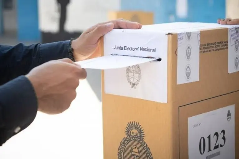 Elecciones presidenciales en Argentina: Comienza el conteo oficial en una competencia reñida Créditos: Facebook