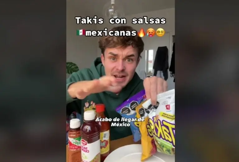Español prueba Takis con salsa (TikTok)