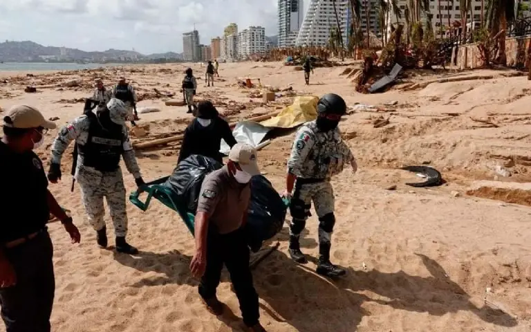 La cifra de fallecimientos en Acapulco por el catastrófico huracán Otis subió a 39, informaron las autoridades mexicanas Créditos: Especial