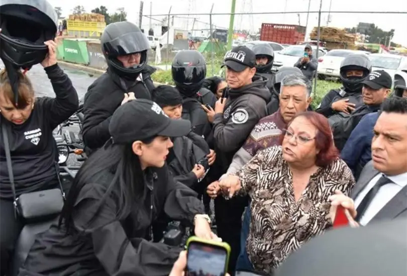Los "perros osos" de la semana: del zafarrancho de Sandra Cuevas a la alcaldesa del "lado oscuro" Los "perros osos" de la semana: del zafarrancho de Sandra Cuevas a la alcaldesa del "lado oscuro"