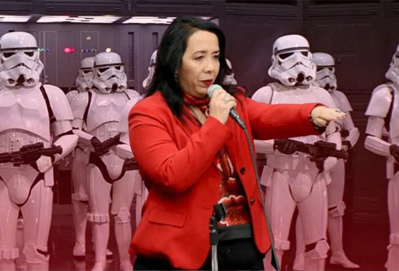 &iexcl;Del lado oscuro! Alcaldesa llega con m&uacute;sica de Star Wars a su segundo informe, en Rosarito. 