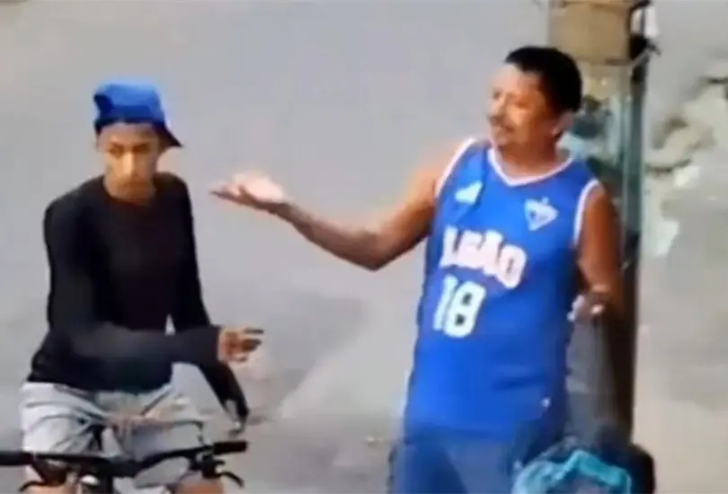 Hombre reconoce a asaltante y lo dejan tranquilo