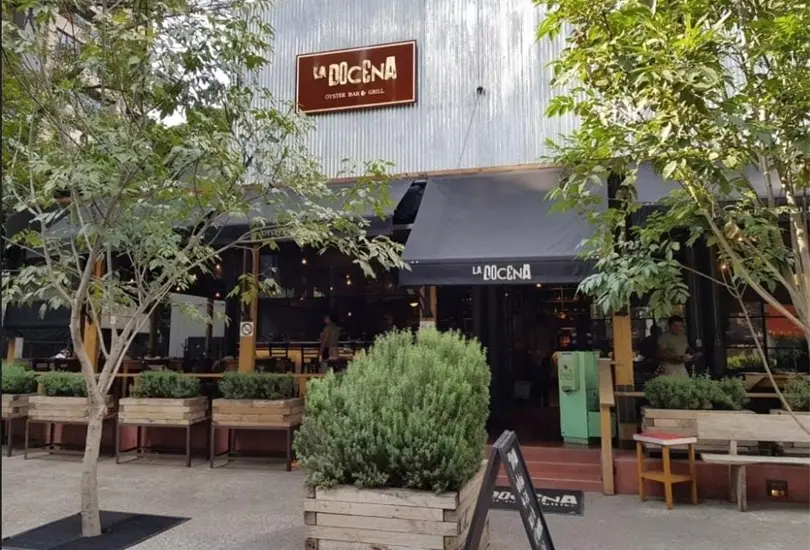 Denuncian acto de discriminación en el restaurante La Docena de Polanco. Denuncian acto de discriminación en el restaurante La Docena de Polanco.