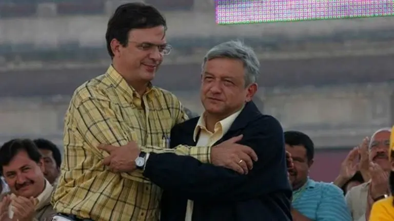 Marcelo Ebrard apoyando a AMLO en 2012. Foto: Especial