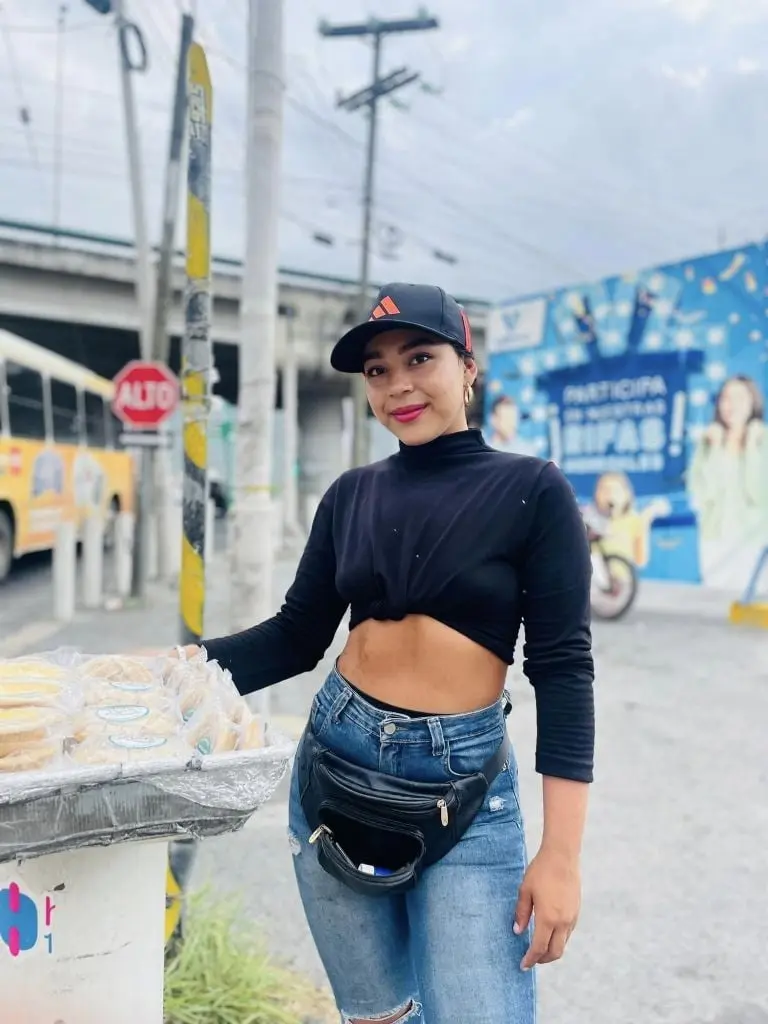 Vendedora de pays es viral en redes (TikTok)