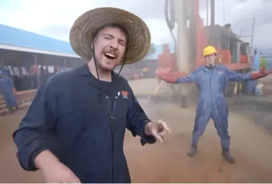 La construcción de 100 pozos de agua en África por parte de MrBeast ha generado un fuerte enojo y críticas en las redes sociales