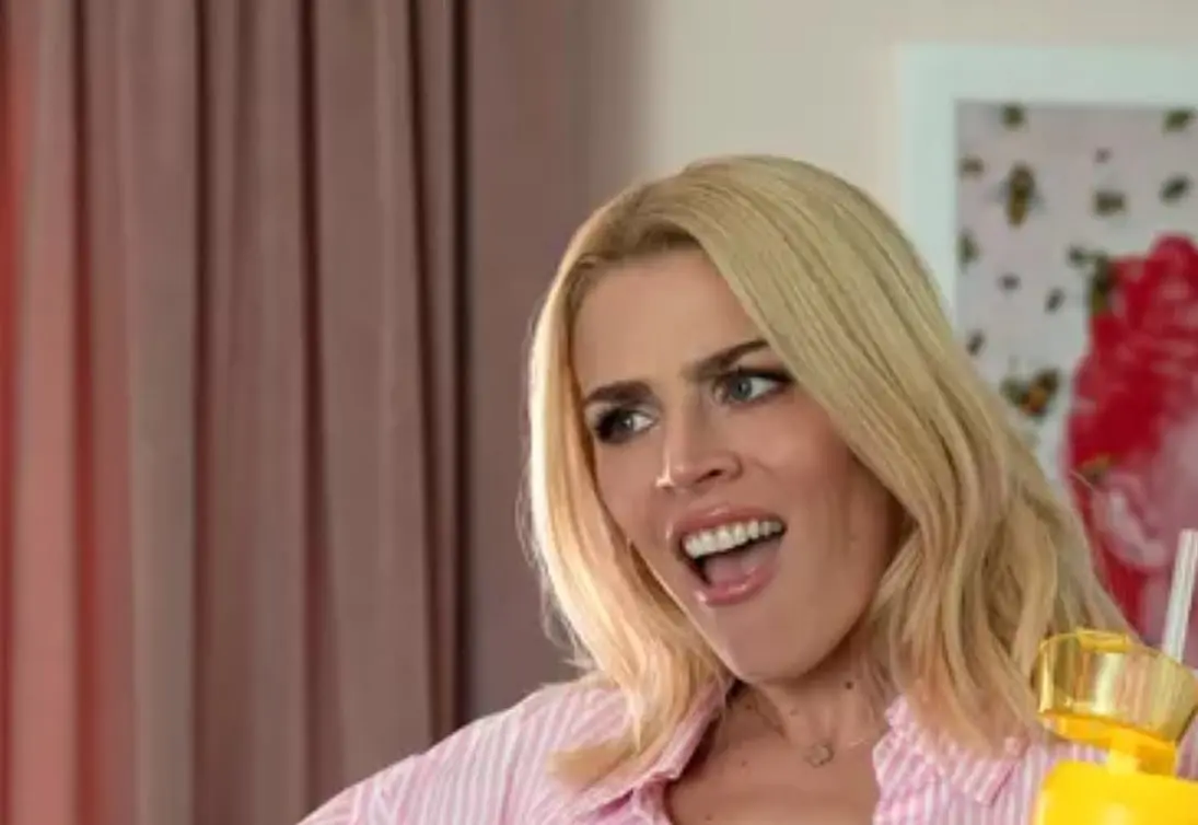 Busy Philipps interpretar&aacute; a la Sra. George.