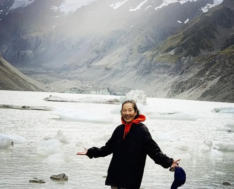 Ahora tiene 66 a&ntilde;os y es madre de dos hijos. Ha trabajado en otras pel&iacute;culas como Mul&aacute;n y Juntos pero separados.