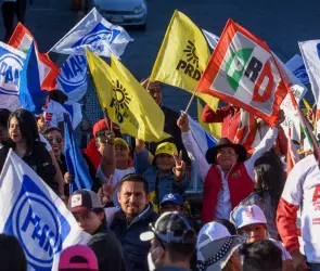 ¿Quiénes son los gallos de la oposición para enfrentar a Clara Brugada por la CDMX?