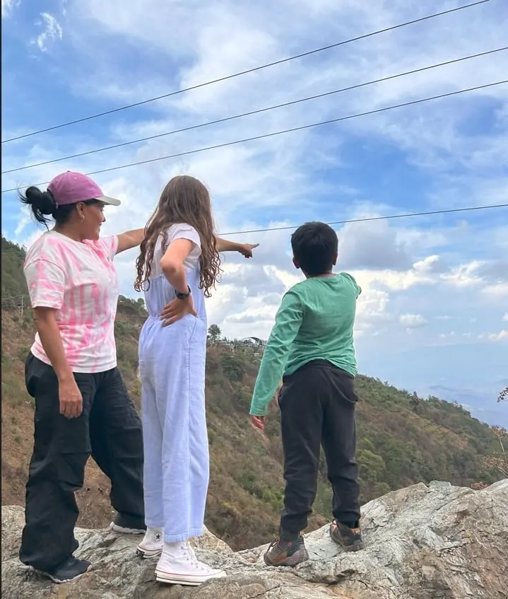 Las ni&ntilde;as de las monta&ntilde;as: Homenaje a las mujeres ind&iacute;genas
