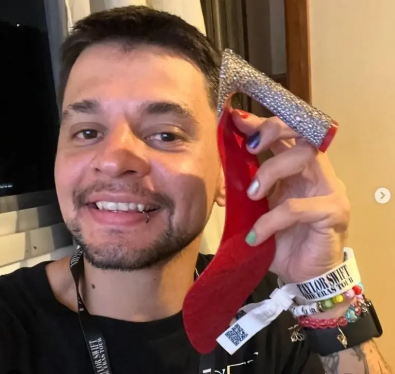 Fan gana el tacón de Taylor Swift (Instagram)