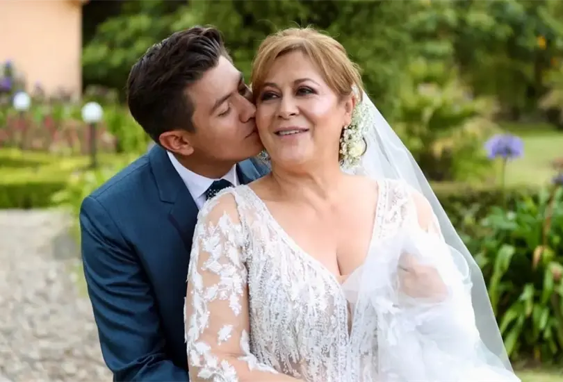 Alina Lozano y Jim Vel&aacute;squez se dieron el s&iacute; en su natal Colombia. 
