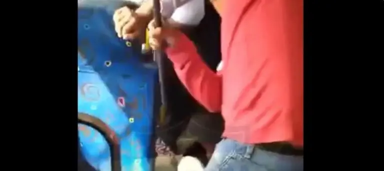 El ladrón fue golpeado con un tubo. Foto: especial. ??????