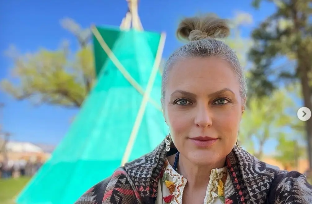 Ahora tiene 52 a&ntilde;os, en los &uacute;ltimos a&ntilde;os ha aparecido en las series Dinasty y Paradise Lost.