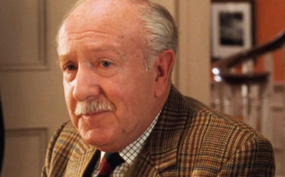 Ronnie Stevens interpret&oacute; a Charles James, el abuelo de las gemelas