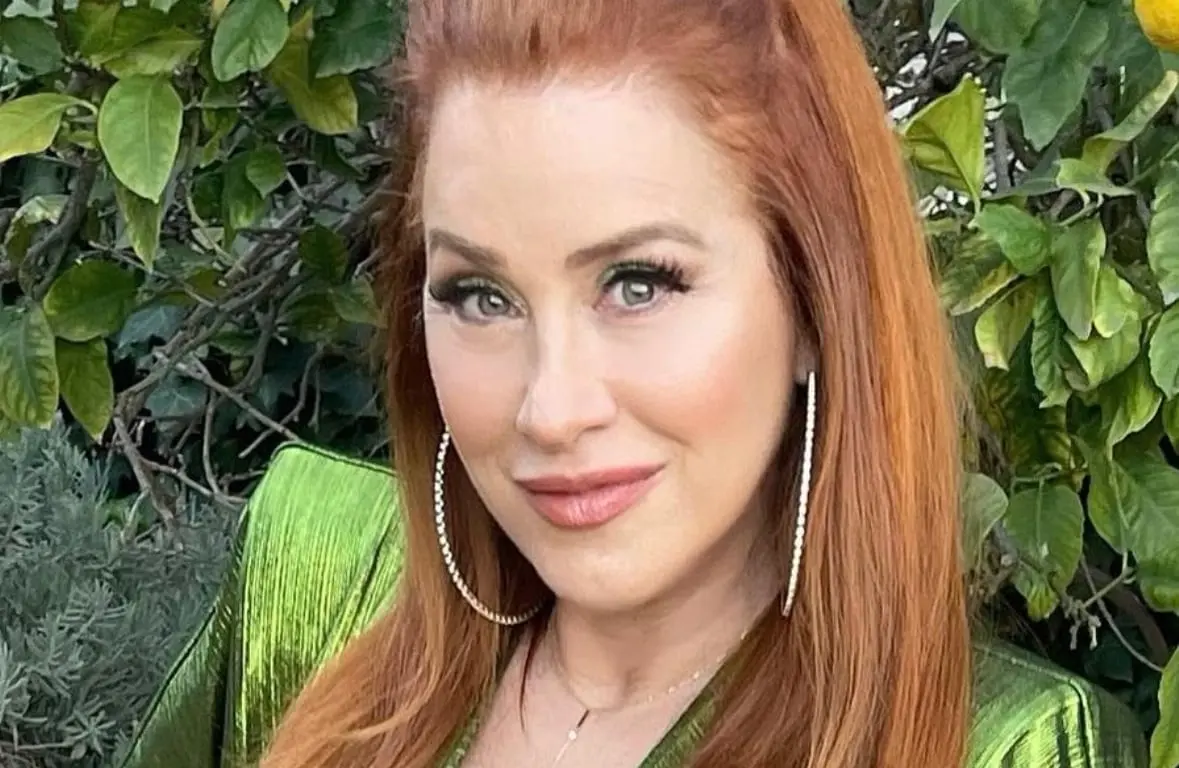 Ahora tiene 60 a&ntilde;os y es madre de 4 hijos. Ha participado en series como Colegio Abbott y 9-1-1.