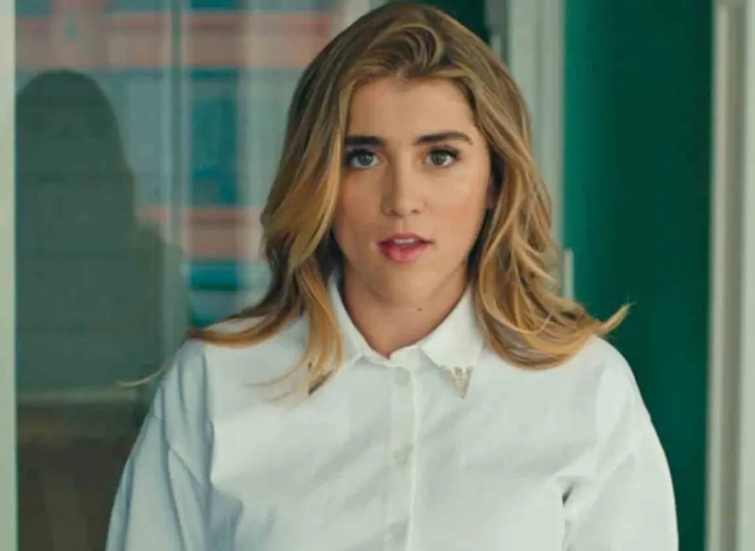 Cindy la Regia: La serie (20 de diciembre). Cindy es una adolescente que sue&ntilde;a con conquistar el mundo, pero primero debe sobrevivir a la prepa y a la alta sociedad de San Pedro Garza Garc&iacute;a.