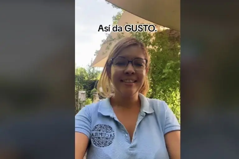 Mesera presume propina (TikTok)