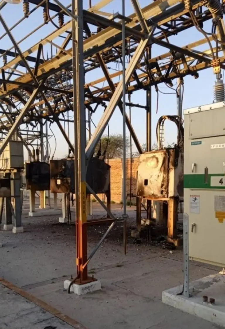 CFE restablece suministro eléctrico en Querétaro - Cortesía CFE