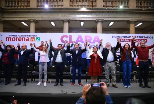 Brugada expresó su agradecimiento y reconocimiento al equipo del Comité, destacando su compromiso con la democracia y la transformación.