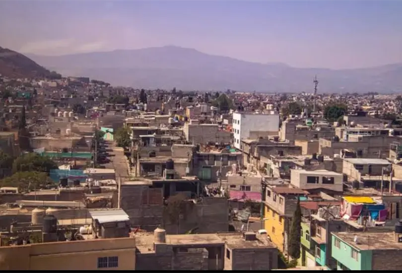 Vecinos de Iztapalapa linchan y queman a presuntos ladrones tras asalto a transe&uacute;nte