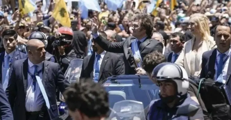 El domingo 10 de diciembre Javier Milei tomó protesta como presidente de Argentina.Foto: Instagram/ @javiermilei