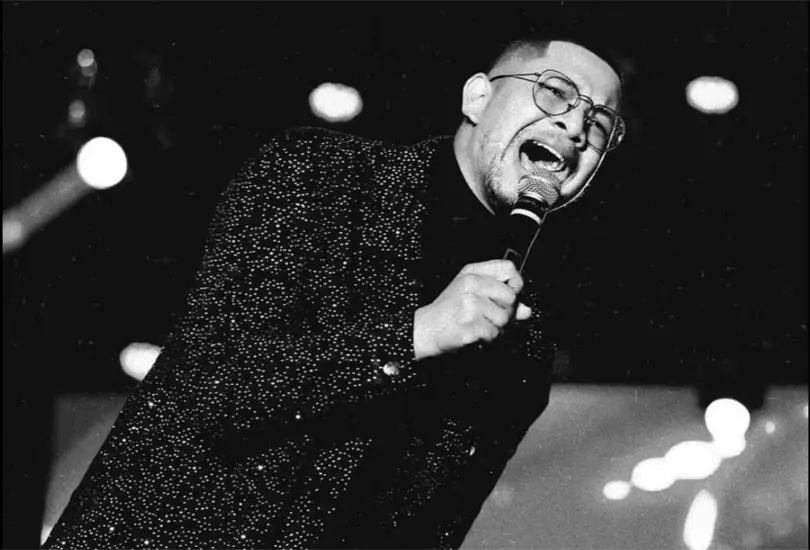 El escalofriante momento en que un cantante brasile&ntilde;o muere de un infarto en pleno escenario
