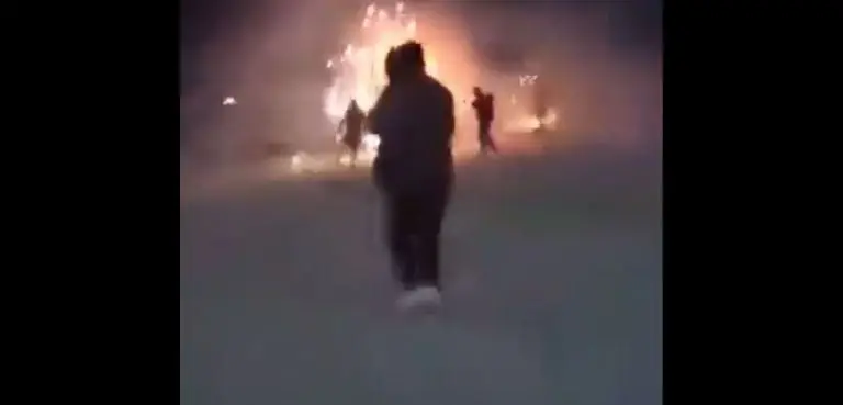 El momento de la explosión del 'torito'. Foto: especial.