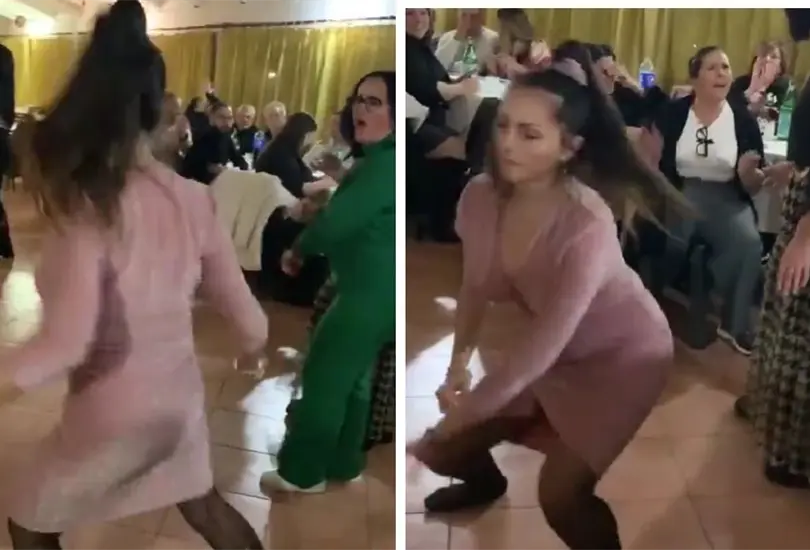 Empleada baila en la posada del trabajo