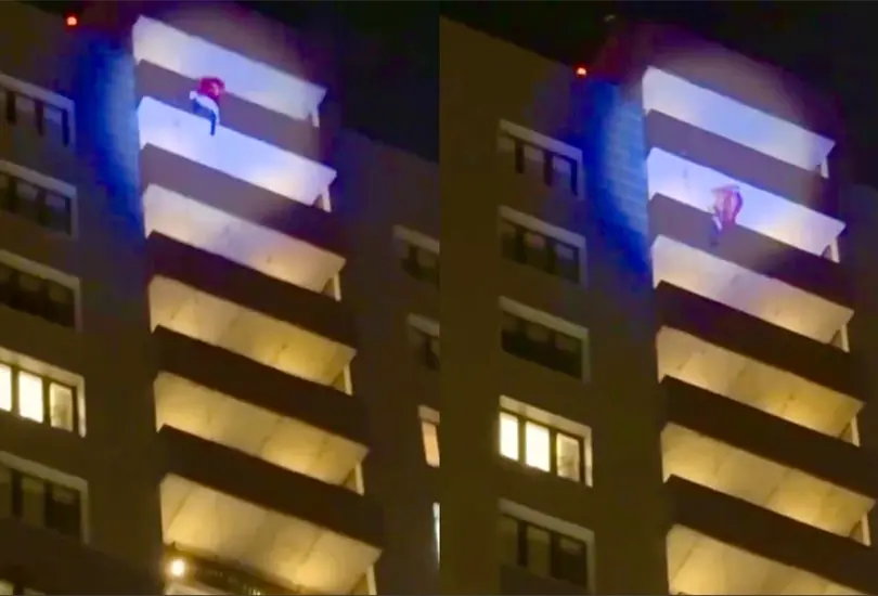 VIDEO: Santa Claus en apuros intenta sorprender a niños bajando del piso 24 y sufre impactante caída VIDEO: Santa Claus en apuros intenta sorprender a niños bajando del piso 24 y sufre impactante caída