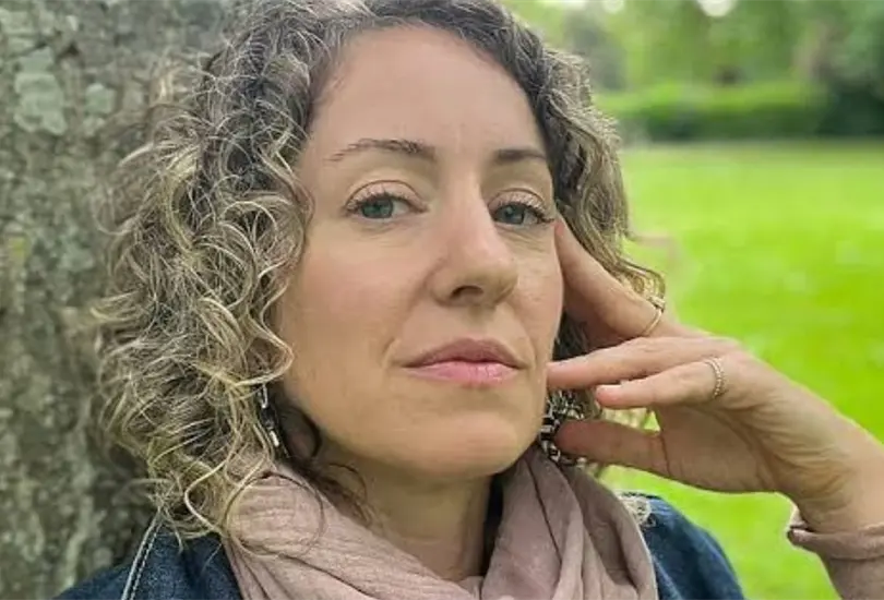 Para ella, ninguna relaci&oacute;n pasada con seres humanos la ha hecho sentir como este viejo roble.